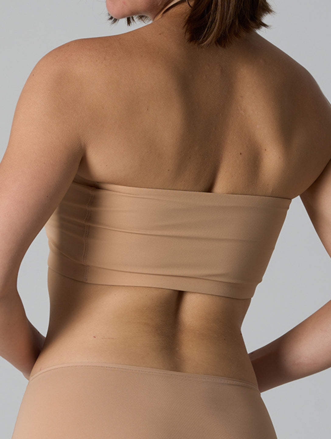 Le soutien-gorge bandeau lisse